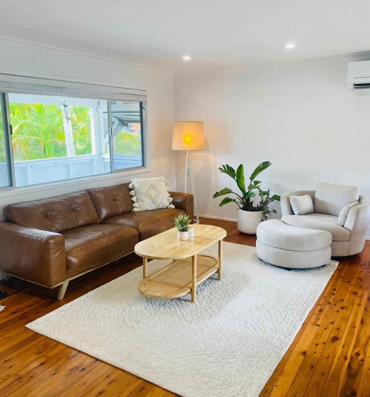 Holiday home Coastal Away From *